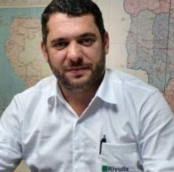  <h5 class="mt-0 mb-2"><strong>Guilherme Souza</strong></h5> Gerente Geral da Rivulis Irrigation